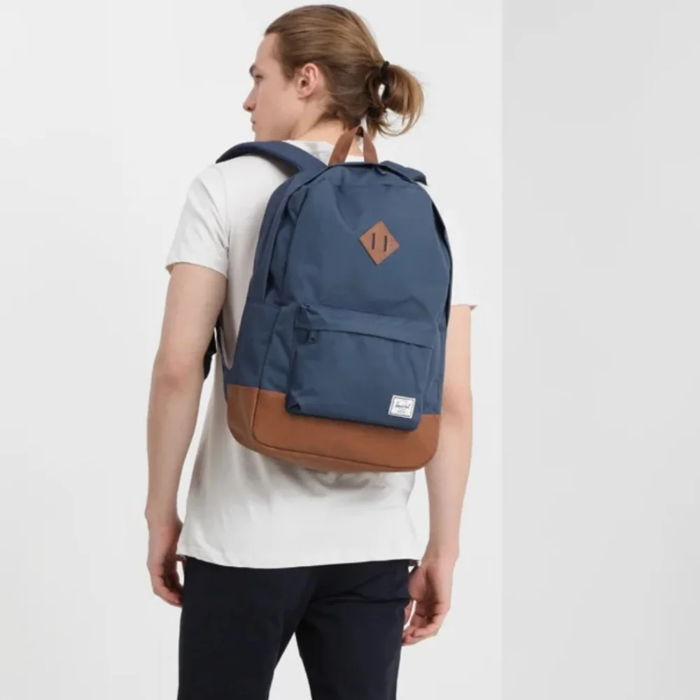 Nwot Herschel Heritage Backpack Navy/Tan Synthetic Leather Mid-Volume men women